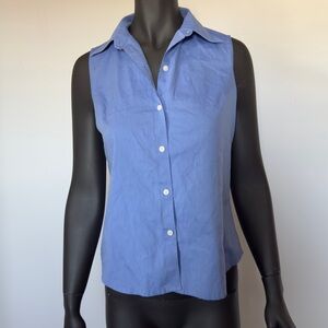 ⚪️ ☁️ Eddie Bauer Blue Fitted Button Down Shirt with Notched Collar